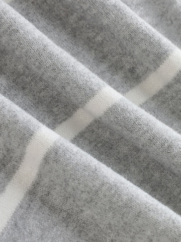 Next - Pijama en gris