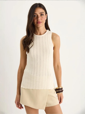 Bianco Lucci Stricktop in Beige: Vorderseite