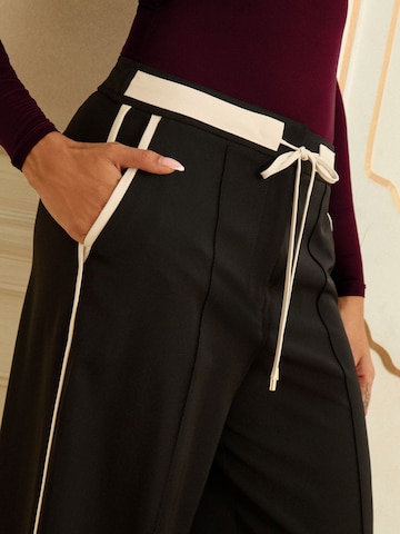 love & roses Regular Hose in Schwarz