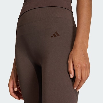 Skinny Pantaloni sportivi 'Essentials' di ADIDAS PERFORMANCE in marrone