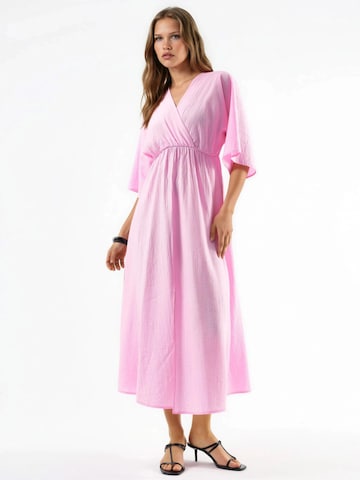 Busem Kleid in Pink