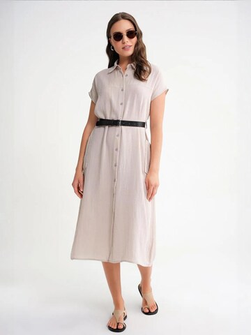 MixRay - Vestidos camiseiros em bege