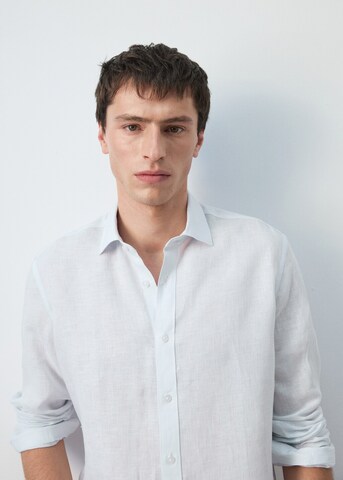 MANGO MAN Regular fit Button Up Shirt 'Parrotr' in Blue