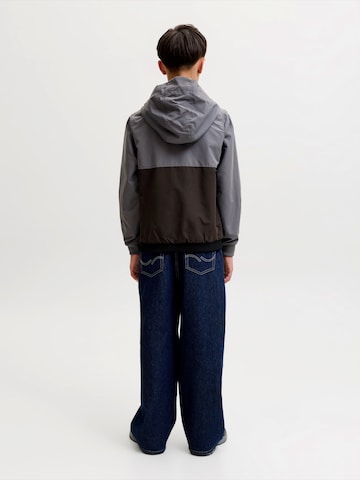 Jack & Jones Junior - Chaqueta de entretiempo 'JJERush' en gris