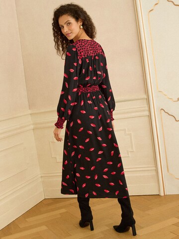 love & roses Mekko värissä musta