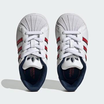 ADIDAS ORIGINALS Tennarit 'Superstar' värissä valkoinen