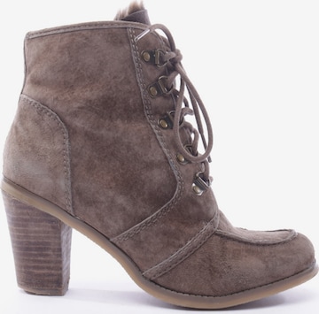 Liebeskind Berlin Dress Boots in 37 in Brown: front