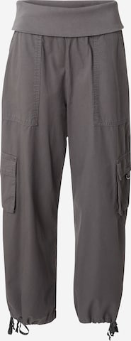 Loosefit Pantalon cargo SHYX en gris : devant