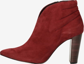 CAPRICE Booties in Red