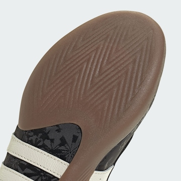 ADIDAS ORIGINALS Ballerina 'Taekwondo Mei' in Schwarz