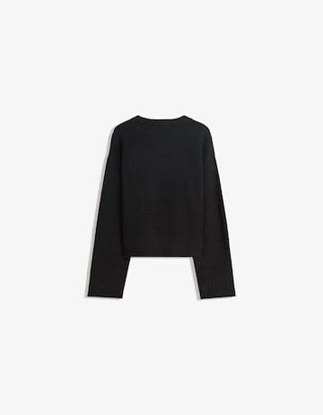 Pulover de la Bershka pe negru