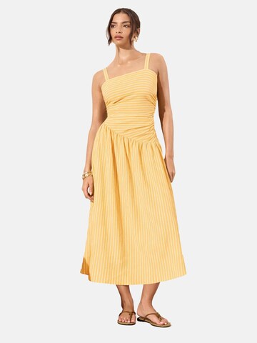 Robe d’été Lipsy en jaune : devant