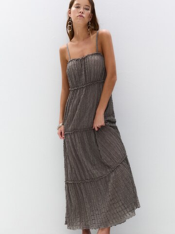 Robe Pull&Bear en gris