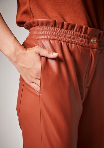 COMMA Regular Broek in Rood