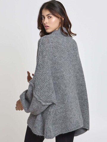 Lilavie Strickpullover ' Maraa ' in Grau