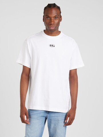 WEEKDAY Shirt in White: front