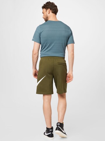 Nike Sportswear Regular Trousers 'Club' in Green