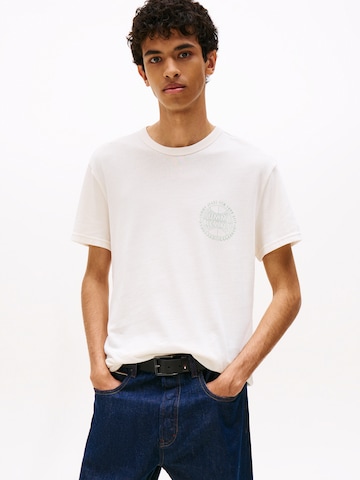 Tommy Jeans Μπλουζάκι σε λευκό: μπροστά