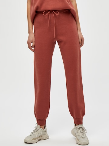 DESIRES Tapered Hose 'Gabi' in Rot: Vorderseite