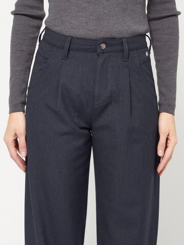 Gang Regular Hose '94SILVIA CROPPED' in Blau