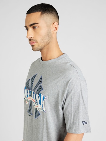 T-Shirt NEW ERA en gris