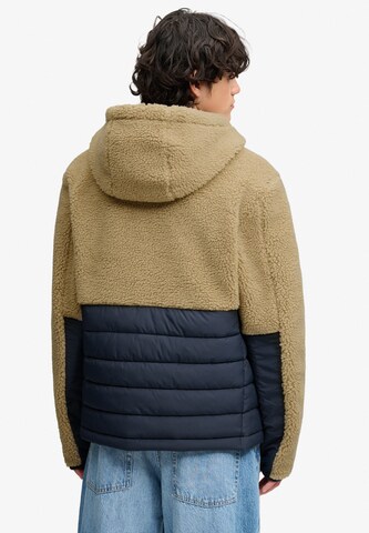 Superdry & Co Tussenjas in Bruin