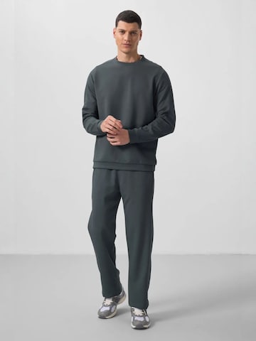 Tommy Life Sweat suit in Grey