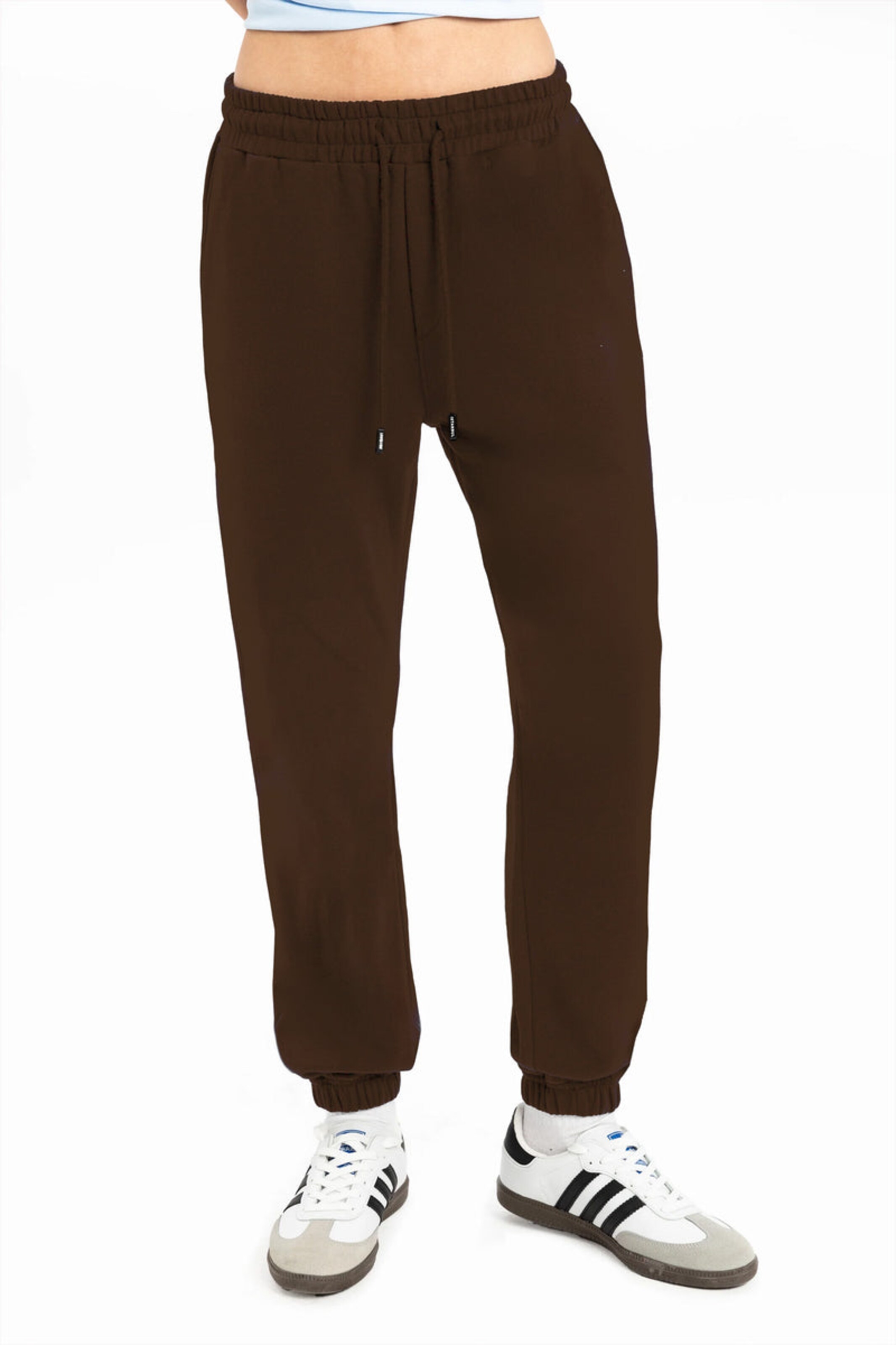 UNIQVIBE Tapered Broek in Bruin: voorkant
