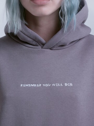 Remember you will die Sweatshirt 'Believe' in Grey