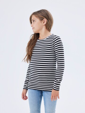 T-Shirt 'Suraja' NAME IT en noir : devant