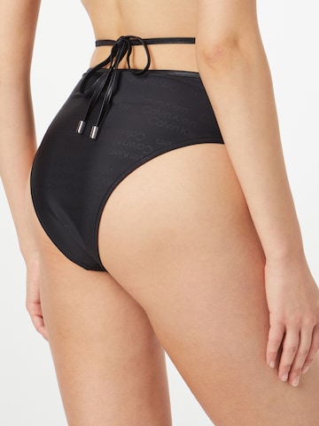 Regular Slip costum de baie de la Calvin Klein Swimwear pe negru