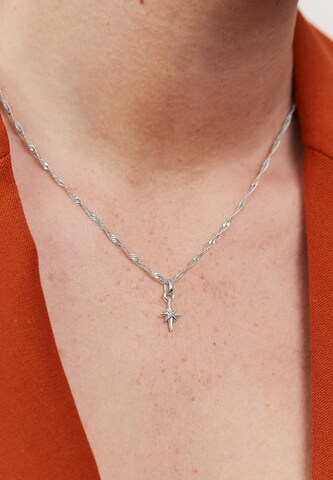 Stilnest Pendant in Silver