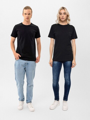 By Diess Collection Футболка в Черный: спереди