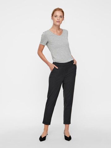 Vero Moda Petite - Slimfit Pantalón 'Maya' en negro