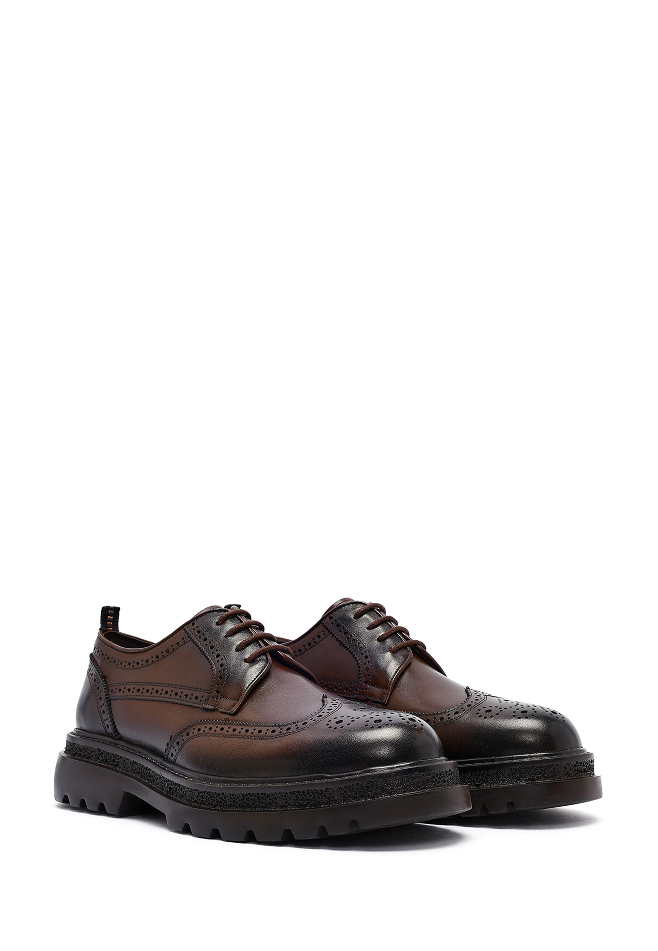 Chaussure à lacets Derimod en marron