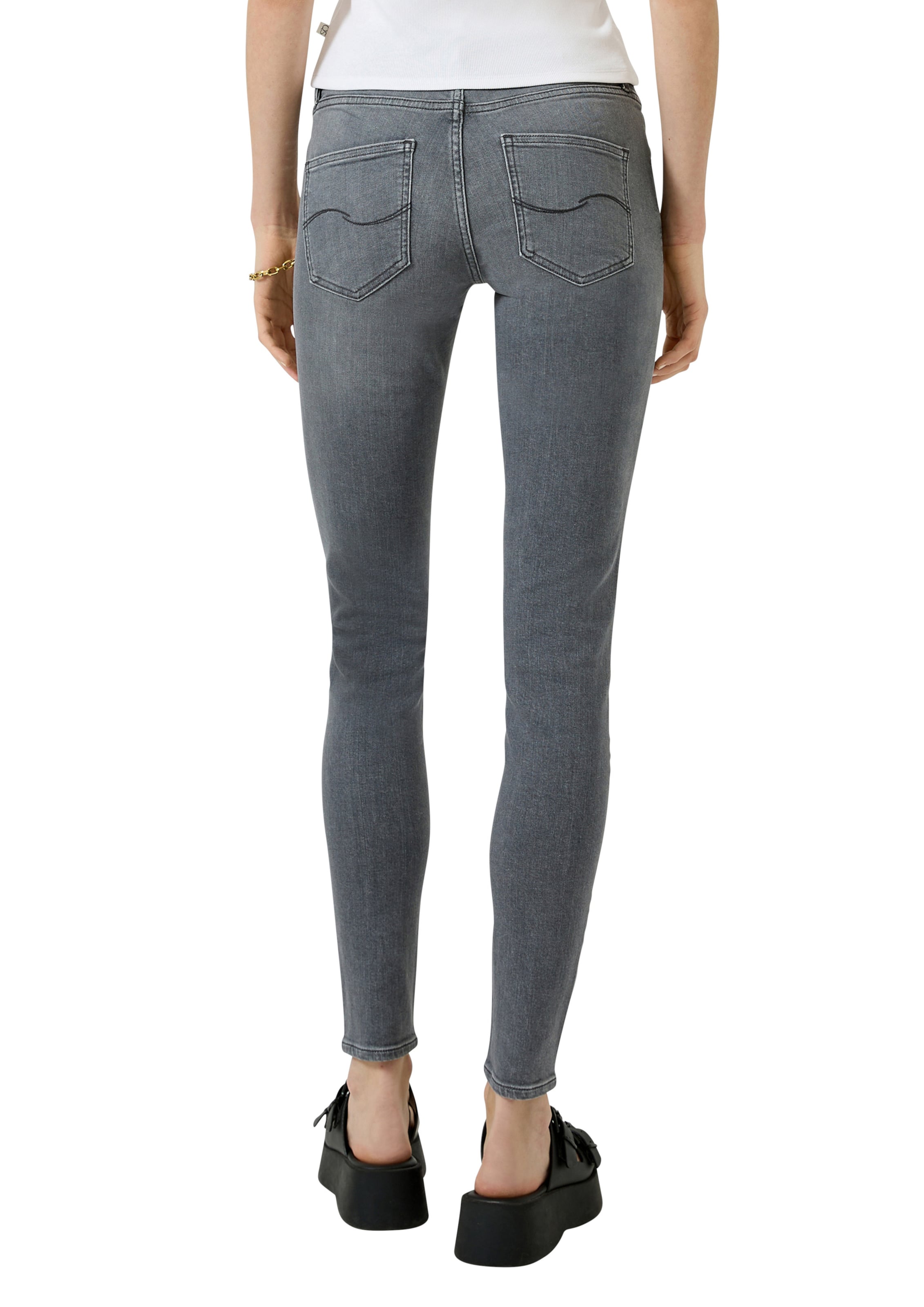 QS Skinny Jeans 'Sadie' in Grau