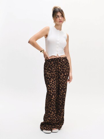 irinassw Regular Hose in Beige