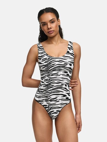 Body modellante 'Tank Bodysuit Sculpting Shapewear mit String' di cfab (formerly creamy fabrics) in bianco: frontale