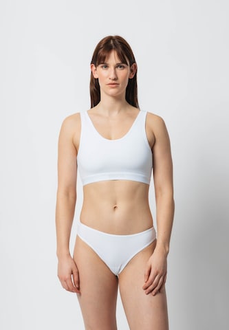 SNOCKS Thong in White: front