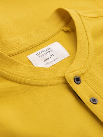 Maglietta di Ombre in giallo