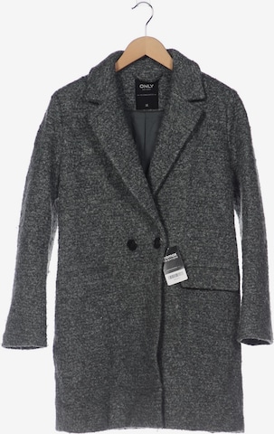 ONLY Mantel M in Grau: Vorderseite