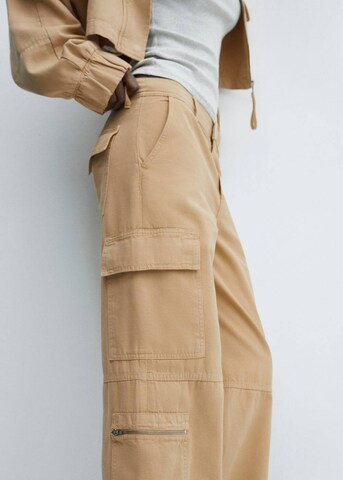 MANGOLoosefit Cargo hlače 'Danna' - smeđa boja