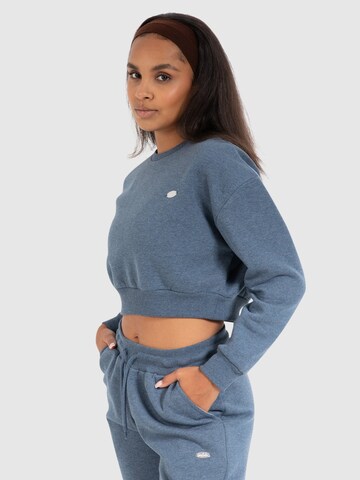 Smilodox Sweatshirt 'Amelia' in Blau