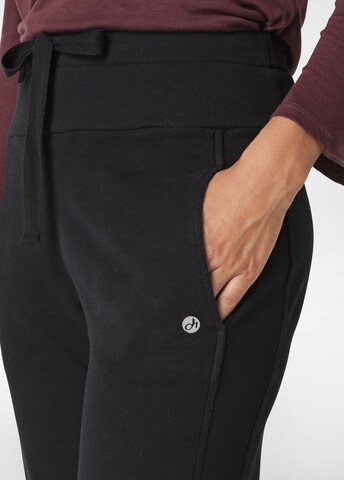 Tapered Pantaloni di DEHA in nero