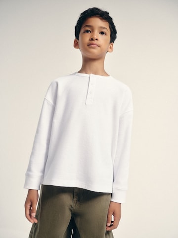The Set Shirts i grå: forside