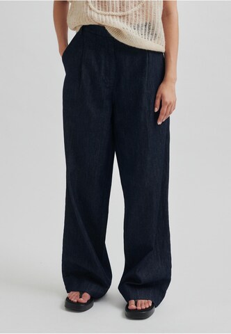 Loosefit Pantaloni con piega frontale 'Alluet' di SECOND FEMALE in blu: frontale