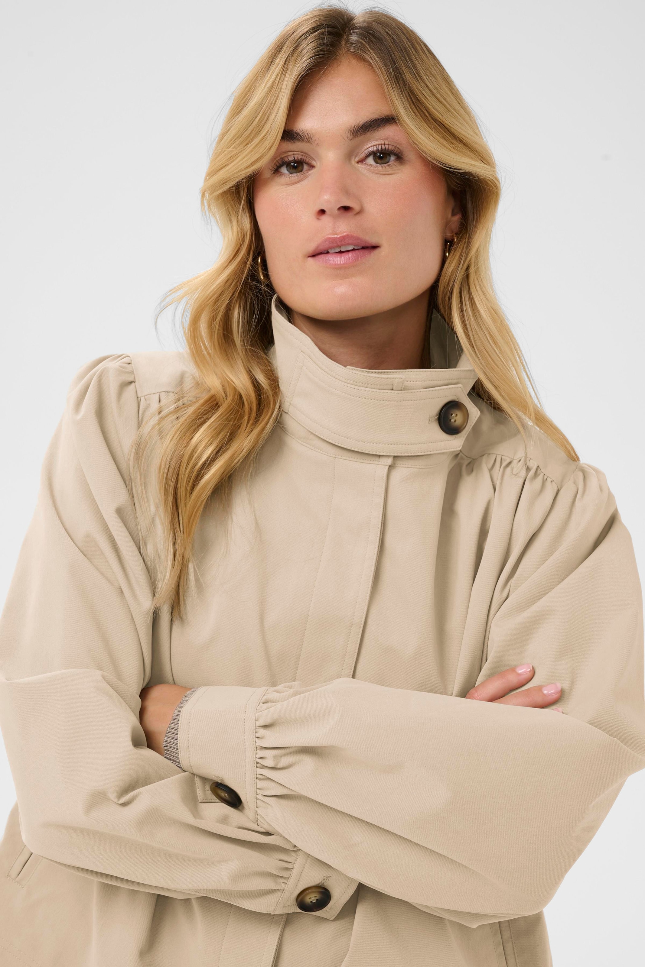 SAINT TROPEZ Costume jacket in Beige