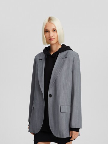 Blazer di Bershka in grigio: frontale