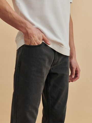 DAN FOX APPAREL Boot cut Jeans 'Jano' in Grey