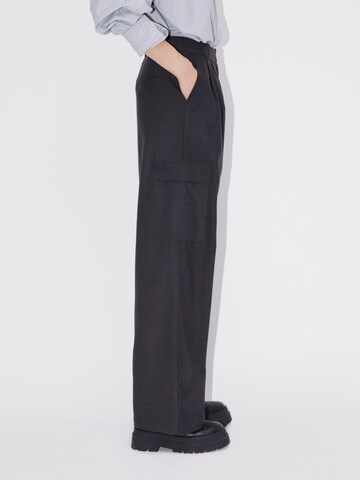 Regular Pantalon cargo 'Kelsey' LeGer by Lena Gercke en gris